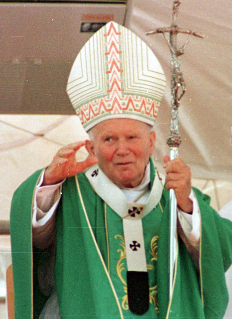 Бенедикт XVI объявит блаженным Иоанна Павла II 1 мая 2011 года